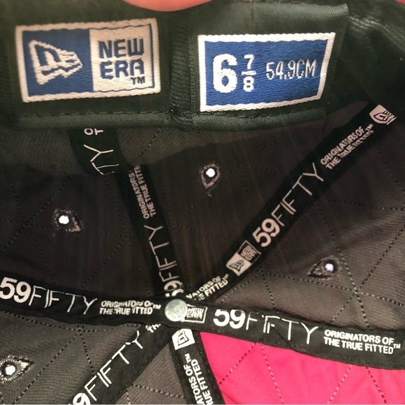 Helly Hansen x New Era Rare Love Campaign New NWT Red 6 7/8 - Picture 6 of 7